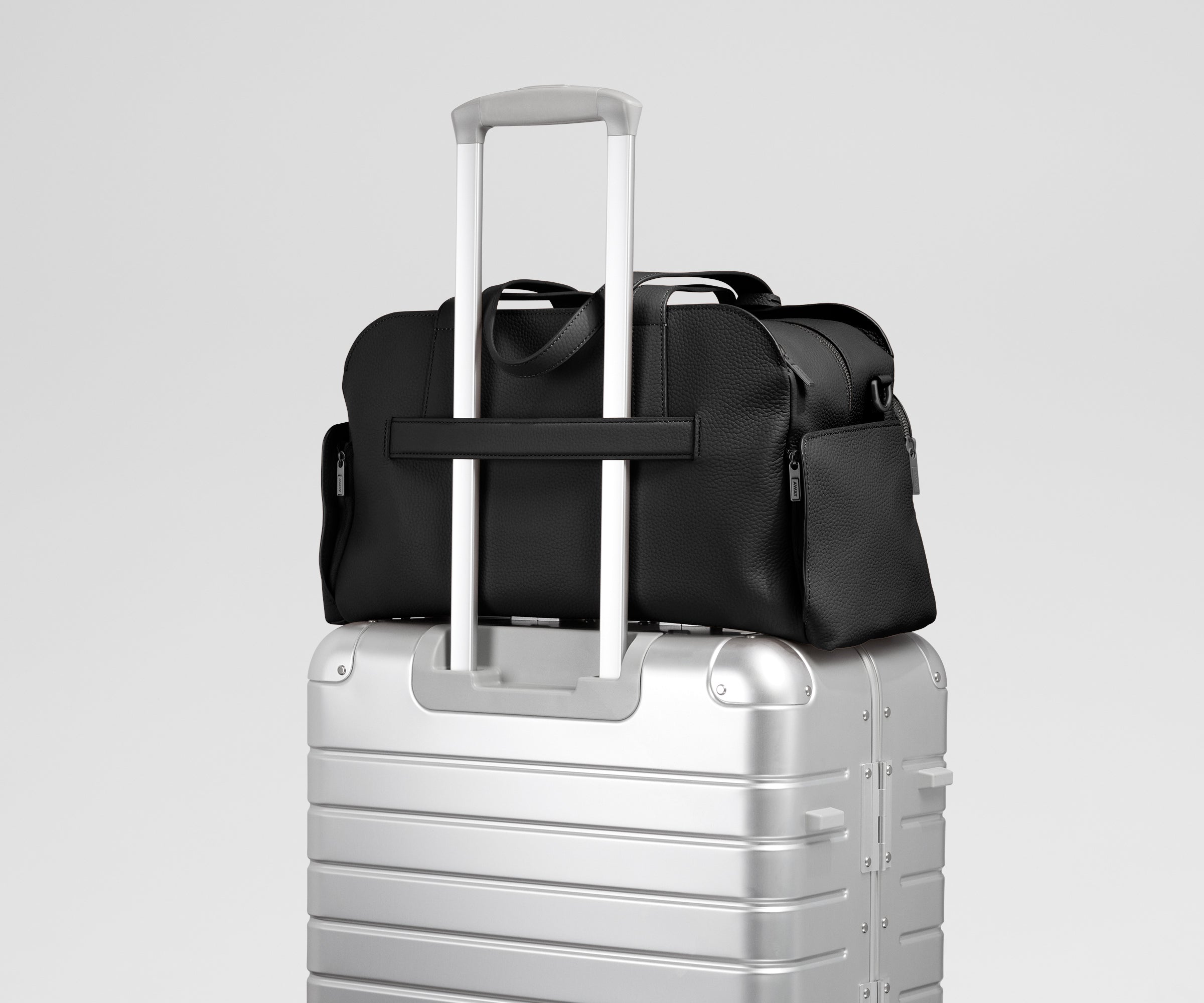 PDP_MeridianLeather_Duffle_Black_06.jpg
